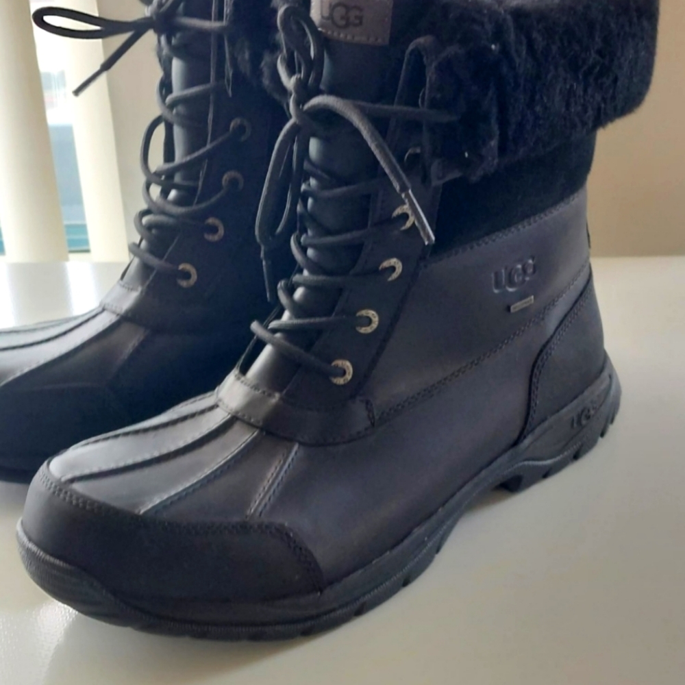 UGG Men's Size 12 Butte Sheer-Lined  Boots